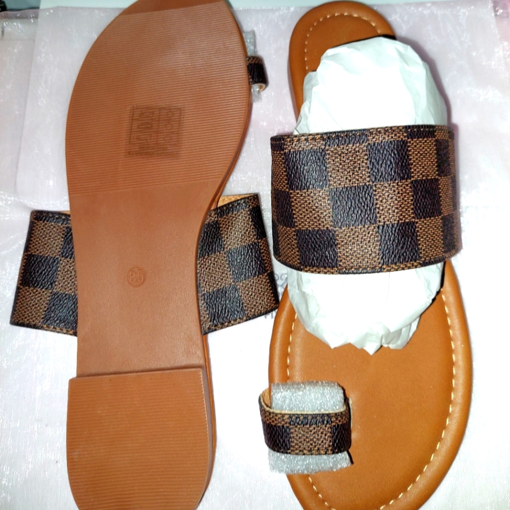 Shoes - Picture 3 of 4